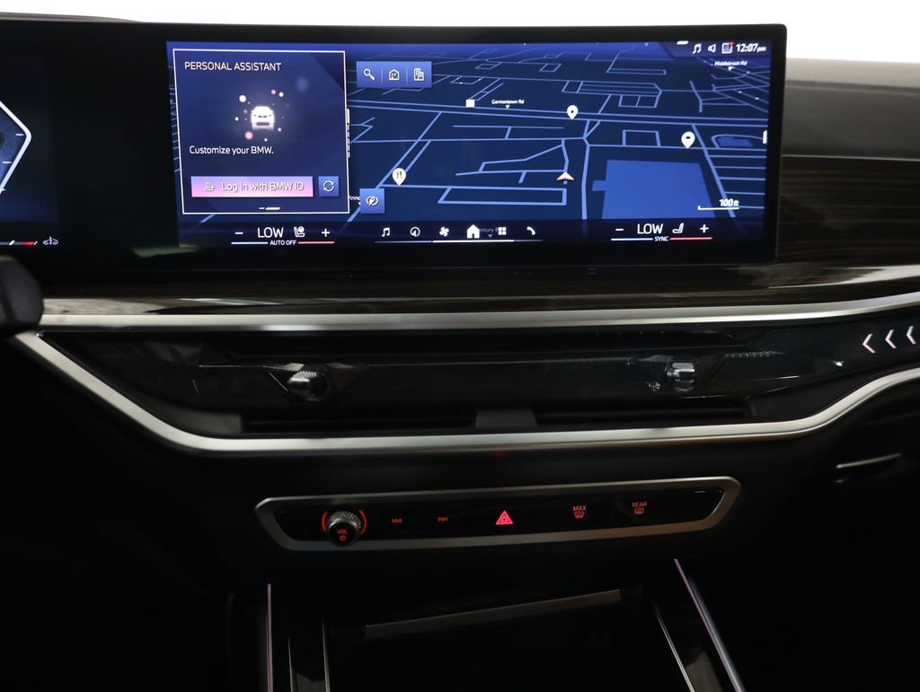 Used 2025 BMW X7 xDrive40i AWD/4WD image 23