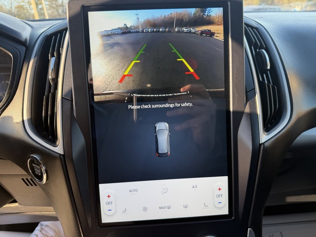 Used 2023 Ford Edge SEL image 6