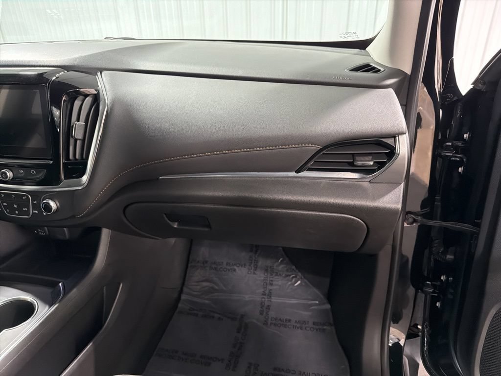 Certified 2021 Chevrolet Traverse LT w/ LT Premium Package AWD/4WD image 24