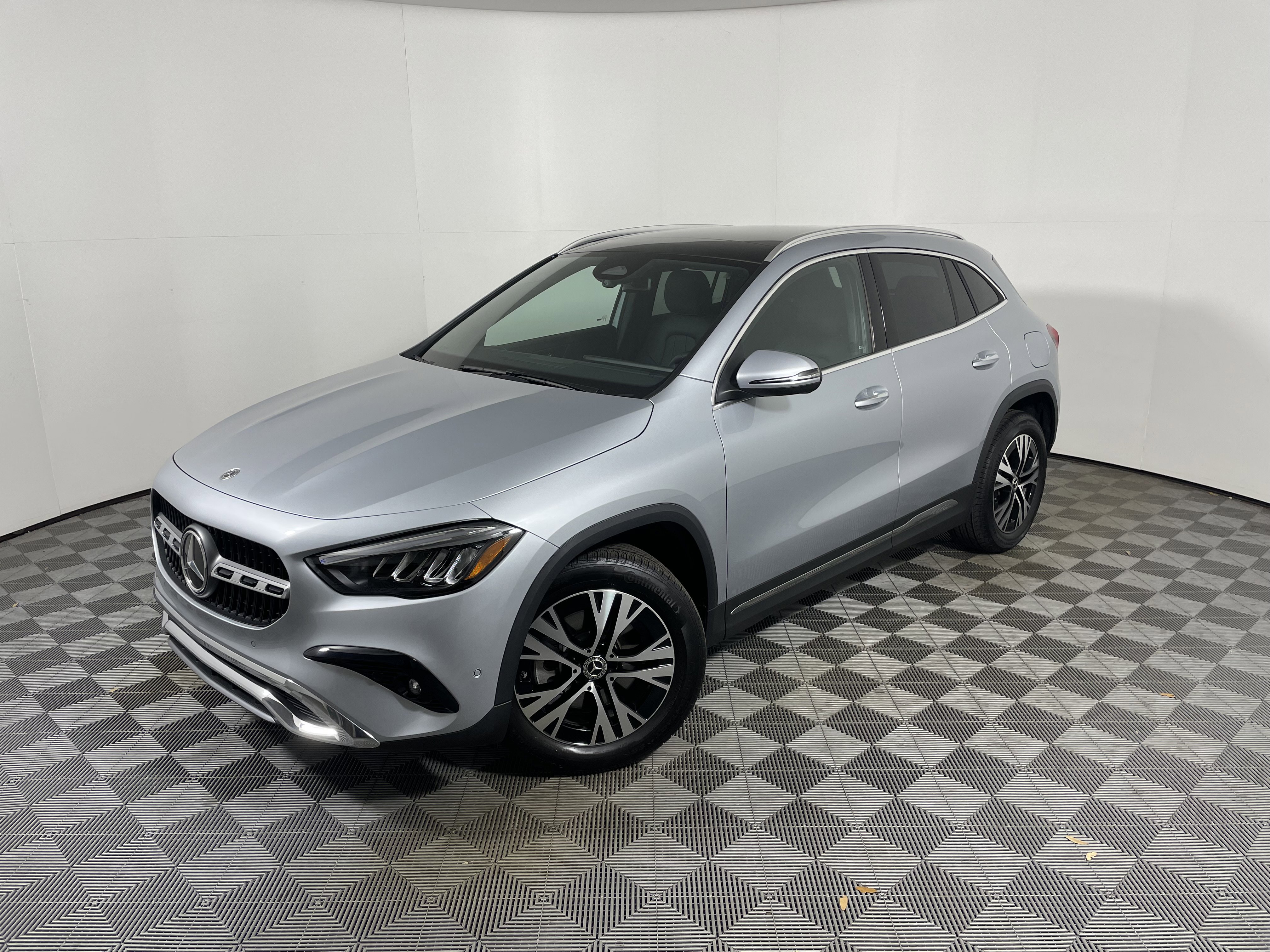 Certified 2026 Mercedes-Benz GLA 250 image 1