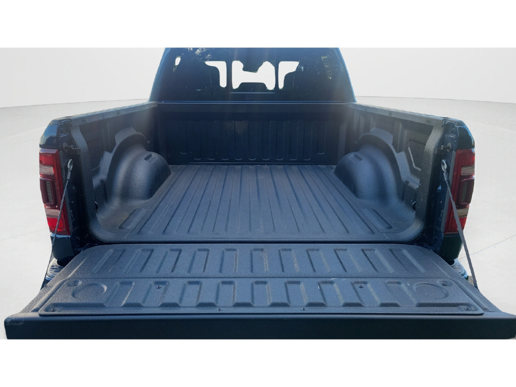 Used 2024 RAM 1500 Limited w/ Body Color Bumper Group AWD/4WD image 9