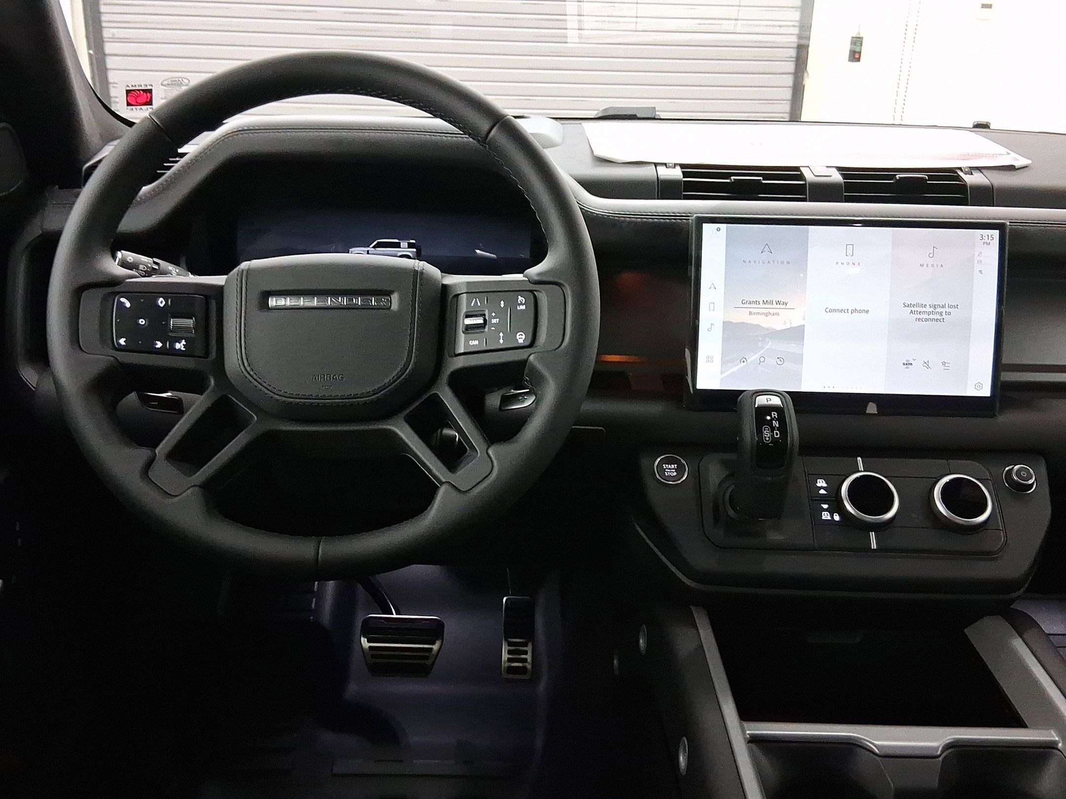 New 2025 Land Rover Defender 110 V8 image 4