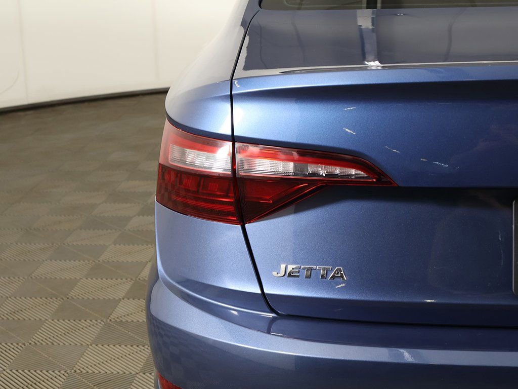 Used 2021 Volkswagen Jetta SEL Premium image 18