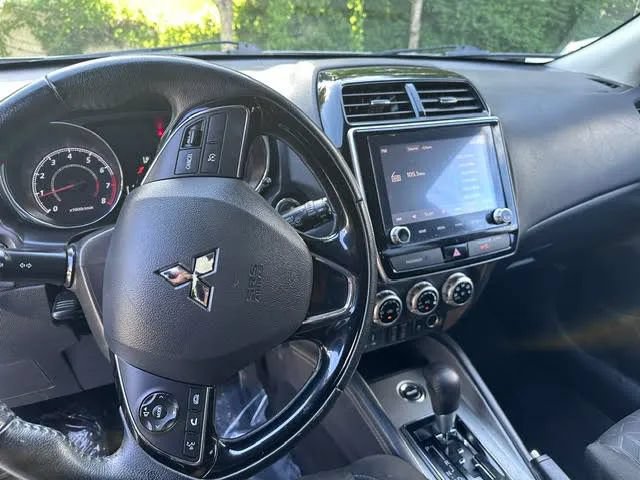 Used 2020 Mitsubishi Outlander Sport SE AWD/4WD image 10