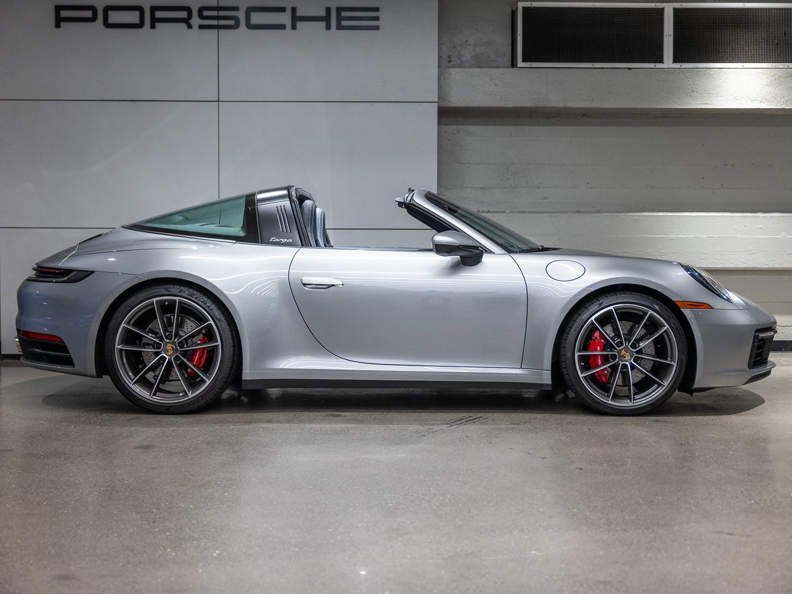 Certified 2023 Porsche 911 Targa 4S image 14