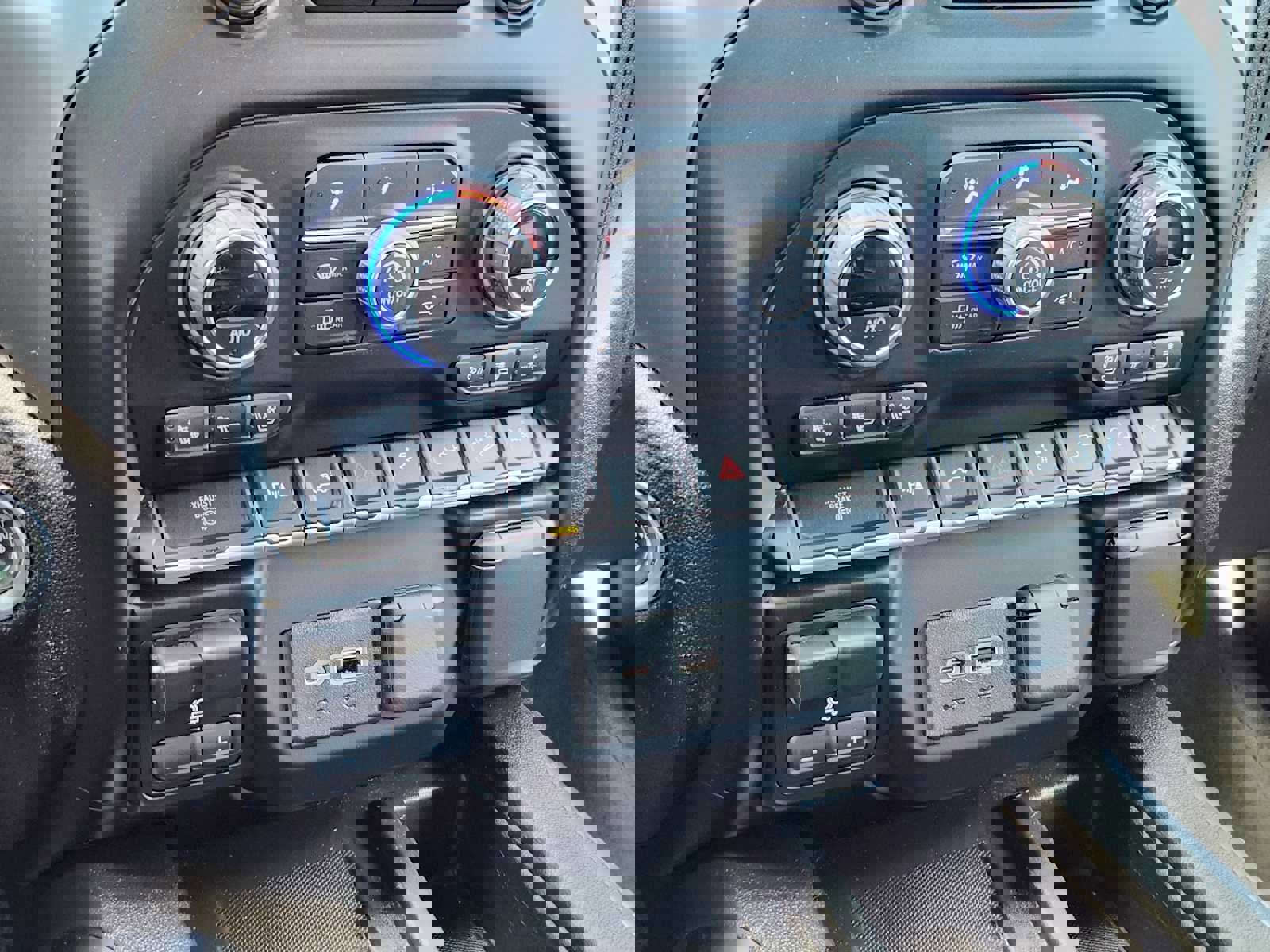 Used 2022 Chevrolet Silverado 3500 LTZ w/ Z71 Chrome Sport Edition image 23