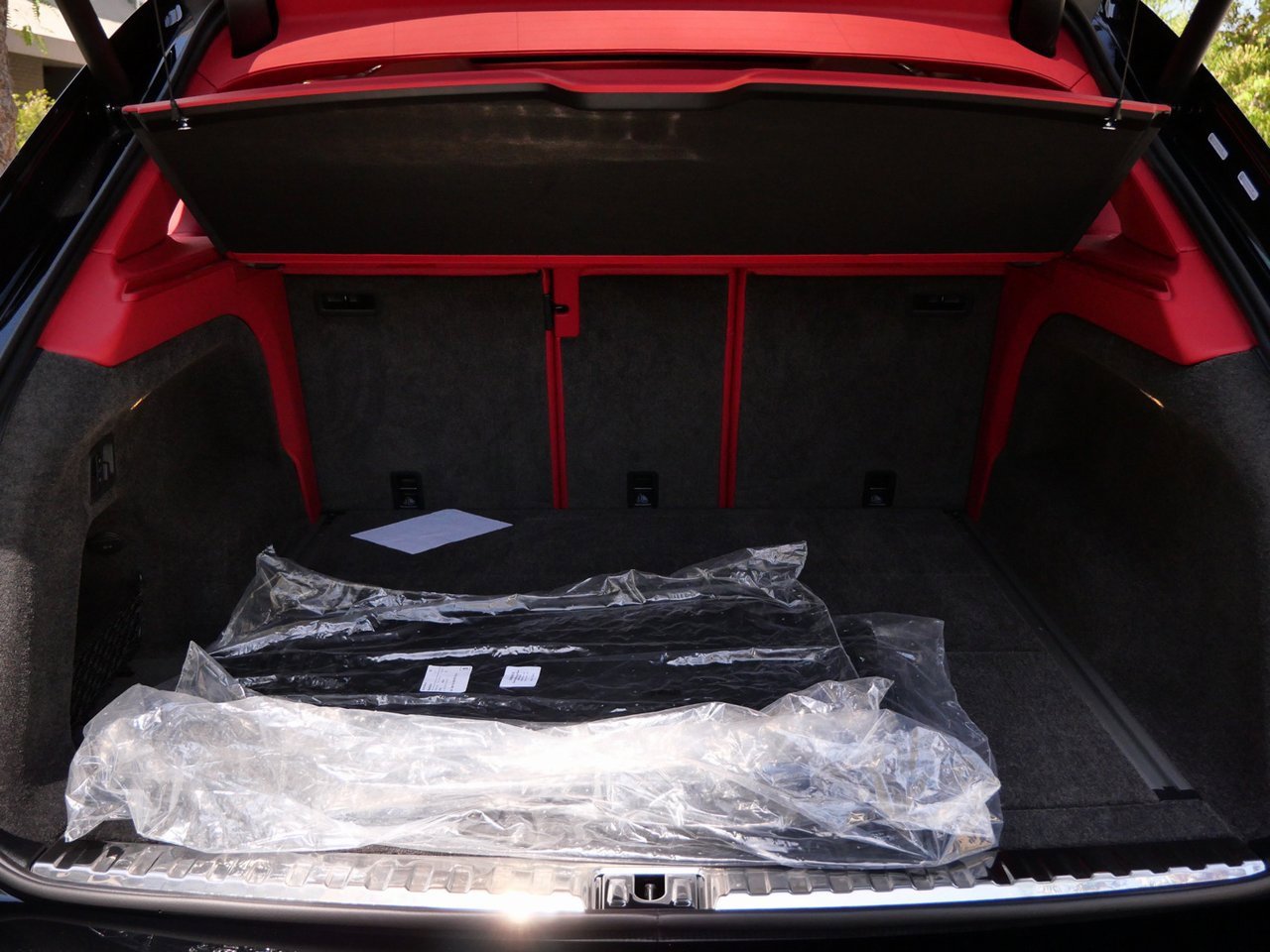 Used 2024 Bentley Bentayga Extended Wheelbase image 19