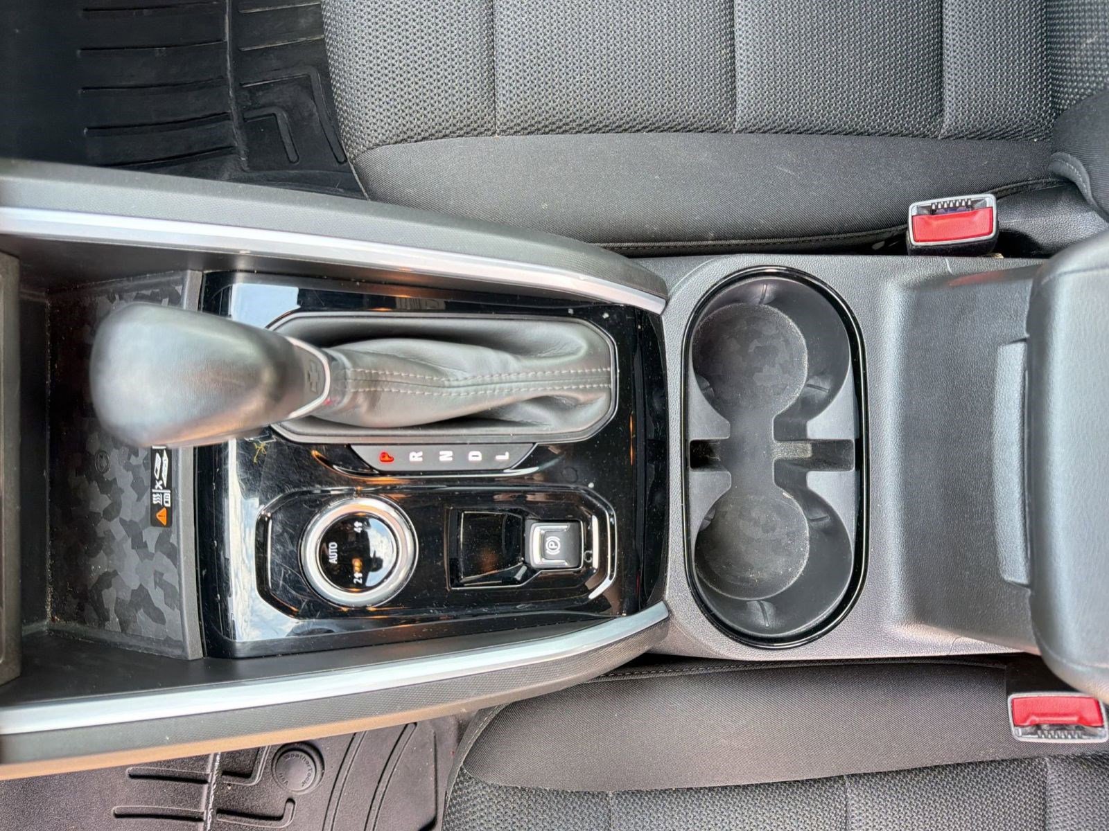 Used 2024 Chevrolet Colorado LT w/ LT Convenience Package II AWD/4WD image 22