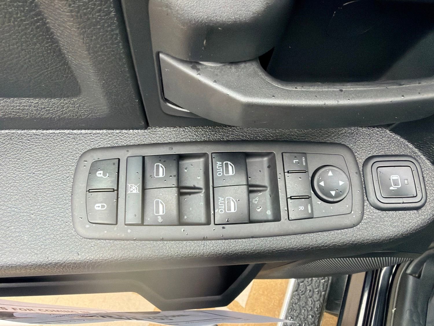 Used 2024 RAM 2500 Tradesman w/ Chrome Appearance Group AWD/4WD image 14