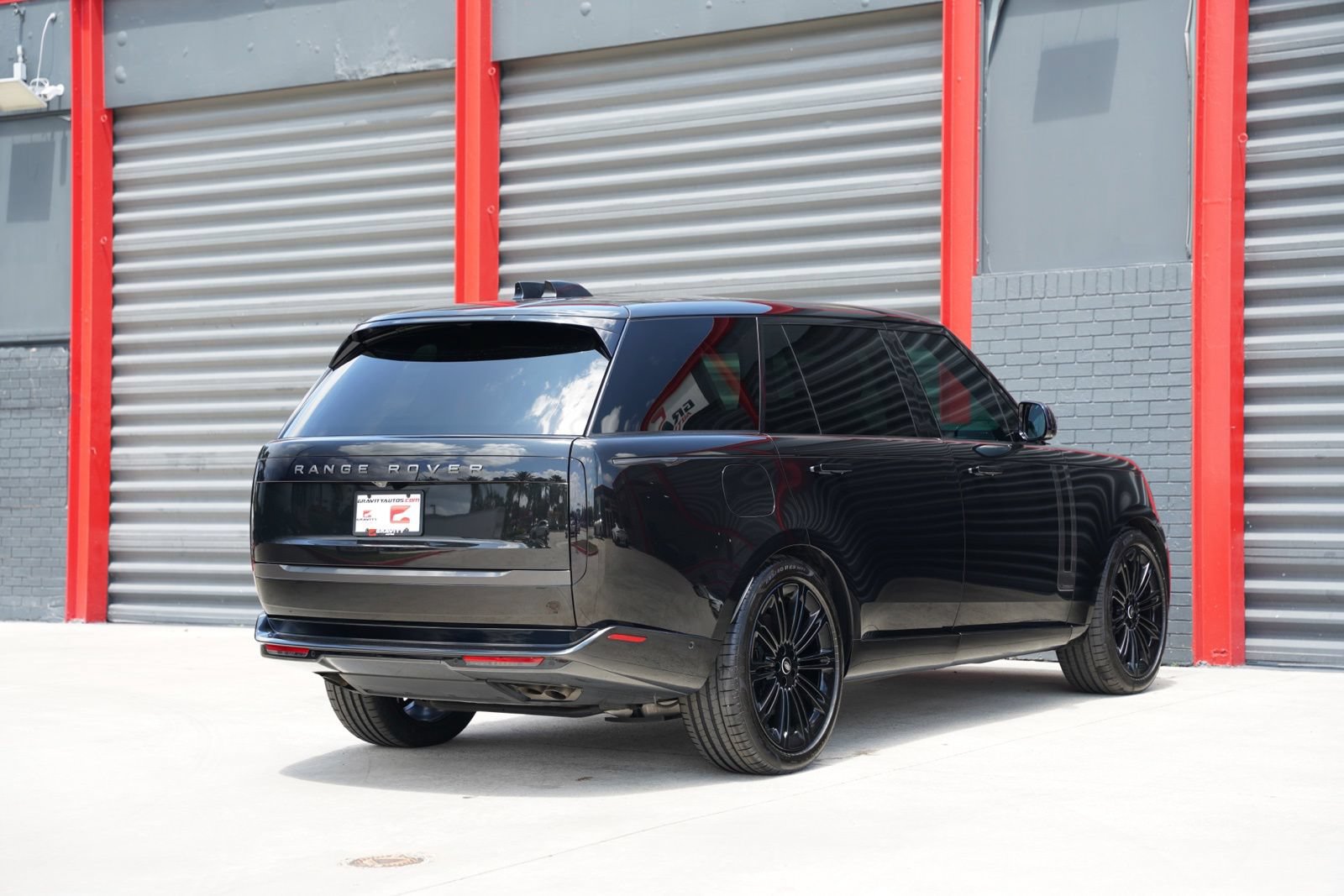 Used 2024 Land Rover Range Rover Long Wheelbase Autobiography AWD/4WD image 8