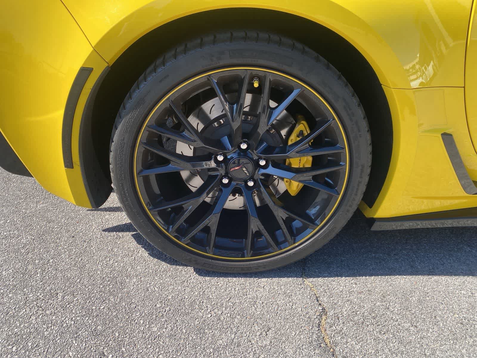 Used 2018 Chevrolet Corvette Z06 RWD image 6