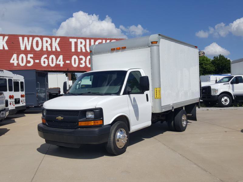 Used 2012 Chevrolet Express 3500 RWD image 3