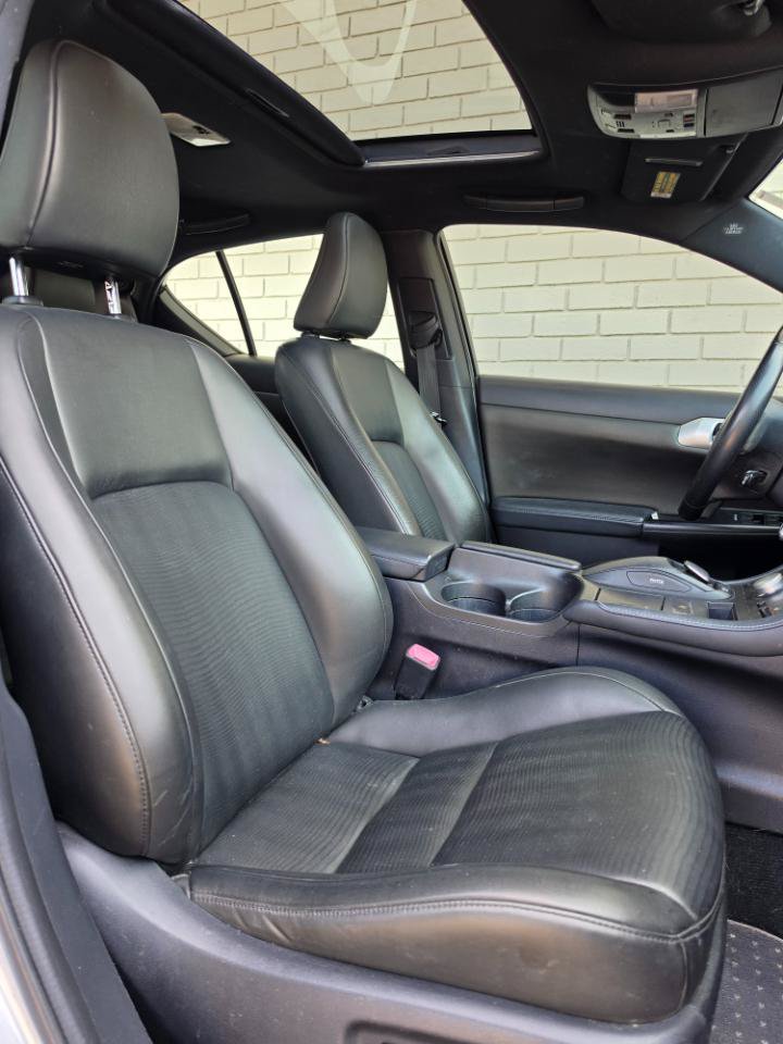 Used 2013 Lexus CT 200h w/ F Sport Pkg w/Nuluxe Trim FWD image 14