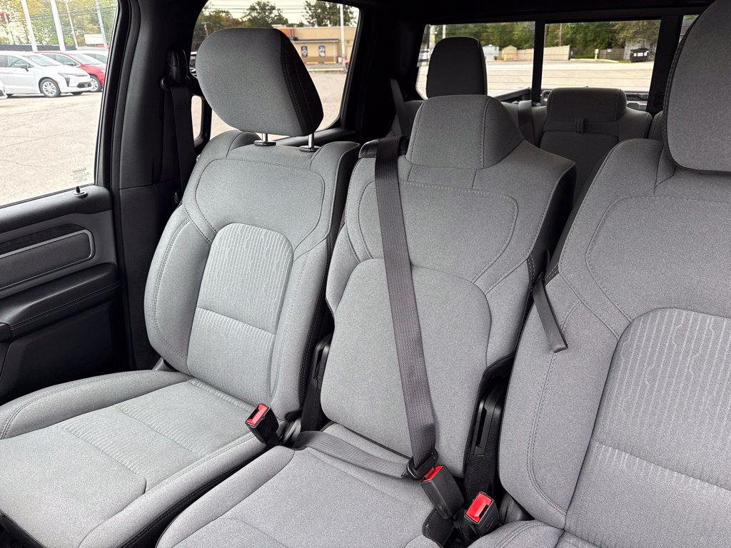 Used 2021 RAM 1500 Big Horn AWD/4WD image 36