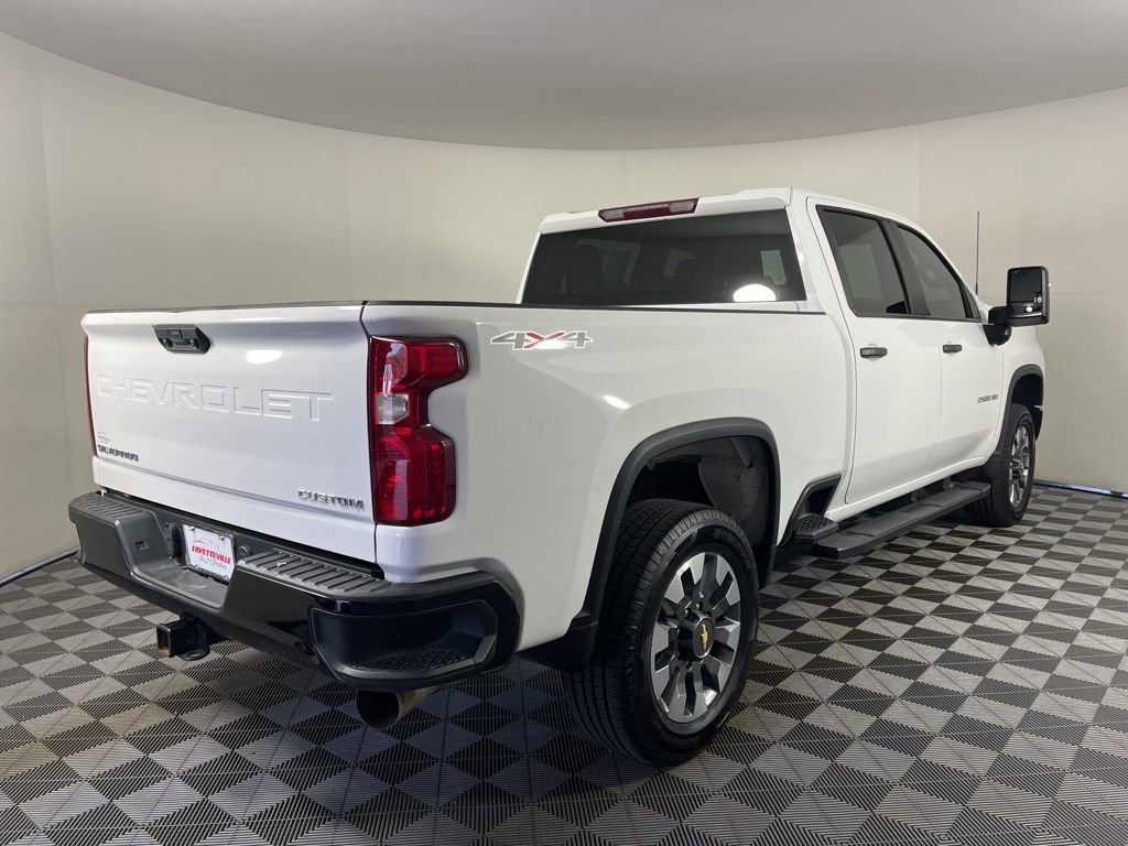 Used 2022 Chevrolet Silverado 2500 Custom w/ Custom Value Package image 11