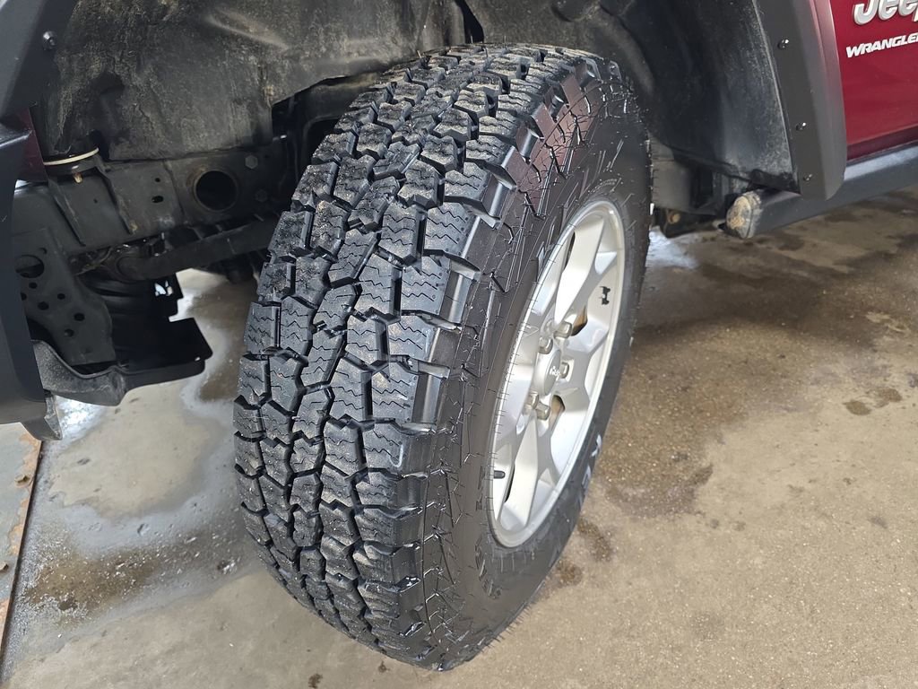 Used 2021 Jeep Wrangler Sport image 29