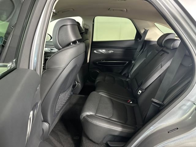 Used 2025 Genesis GV70 2.5T image 25