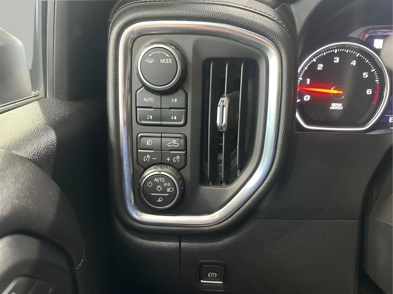 Used 2021 Chevrolet Silverado 2500 High Country w/ Z71 Off-Road Package AWD/4WD image 18