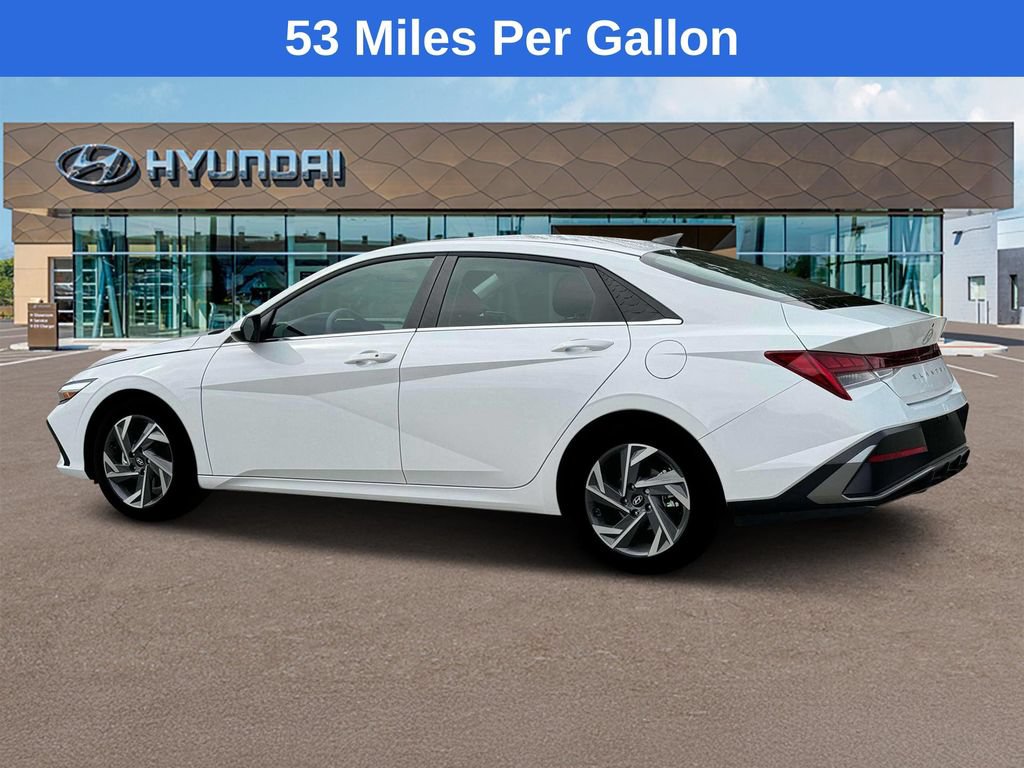 Used 2025 Hyundai Elantra SEL w/ Cargo Package FWD image 4