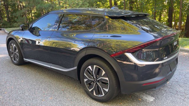 Used 2024 Kia EV6 Light AWD/4WD image 7