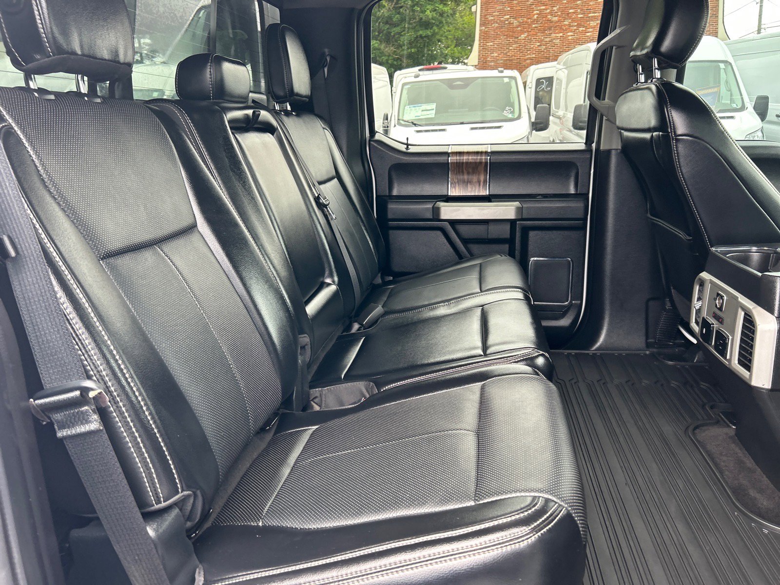Used 2018 Ford F150 Lariat w/ Equipment Group 502A Luxury AWD/4WD image 22