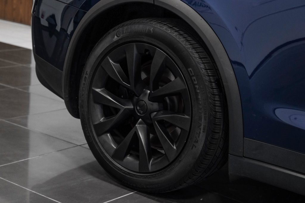 Used 2022 Tesla Model X image 64