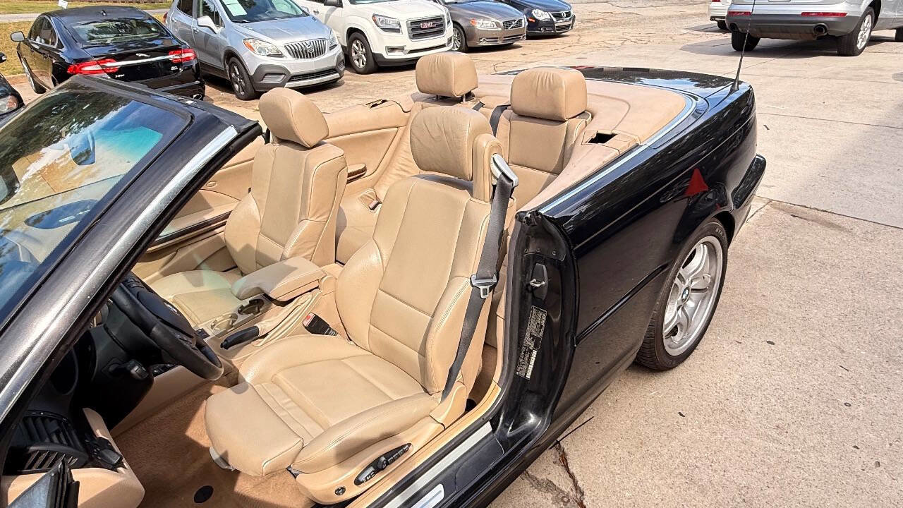 Used 2003 BMW 330Ci Convertible image 28