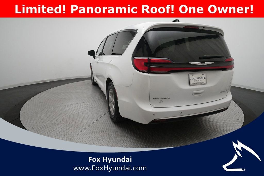 Used 2024 Chrysler Pacifica Limited image 36