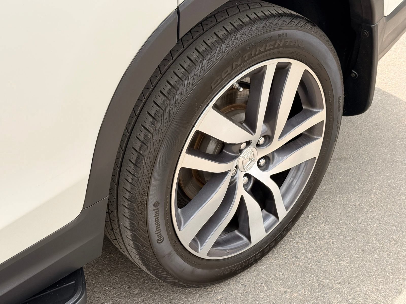 Used 2018 Honda Pilot Touring image 11