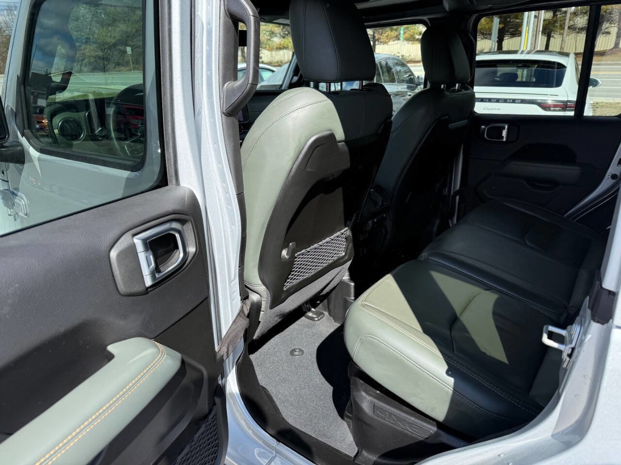 Used 2024 Jeep Wrangler High Altitude AWD/4WD image 20