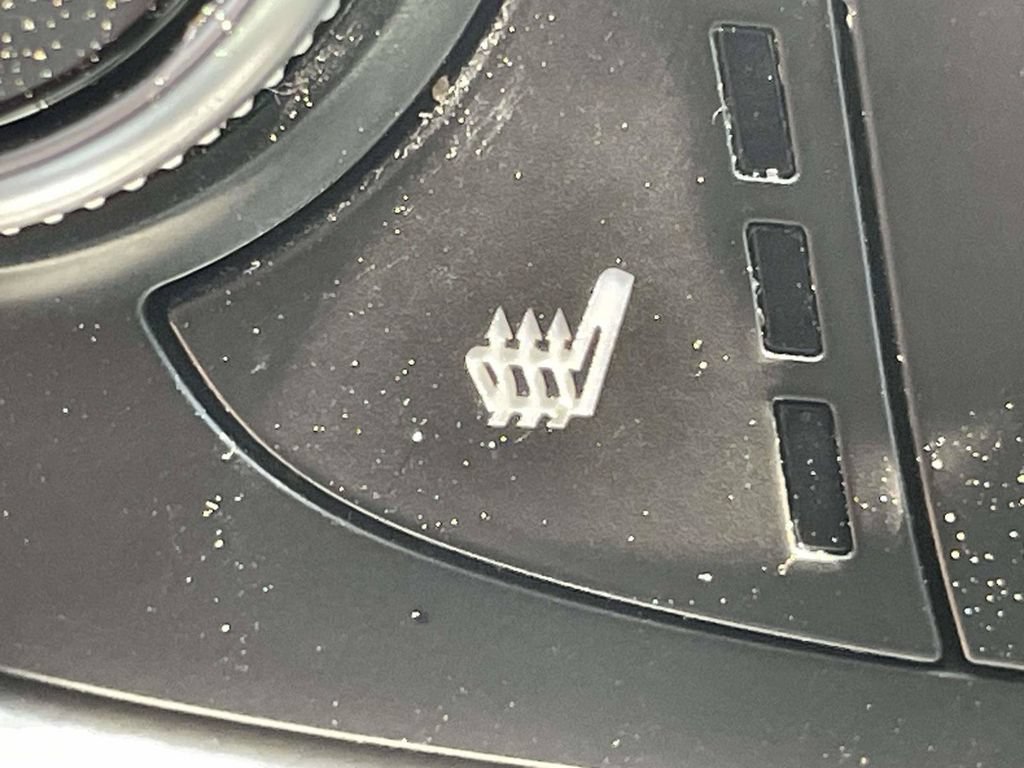 Used 2018 Chevrolet Equinox Premier FWD image 19
