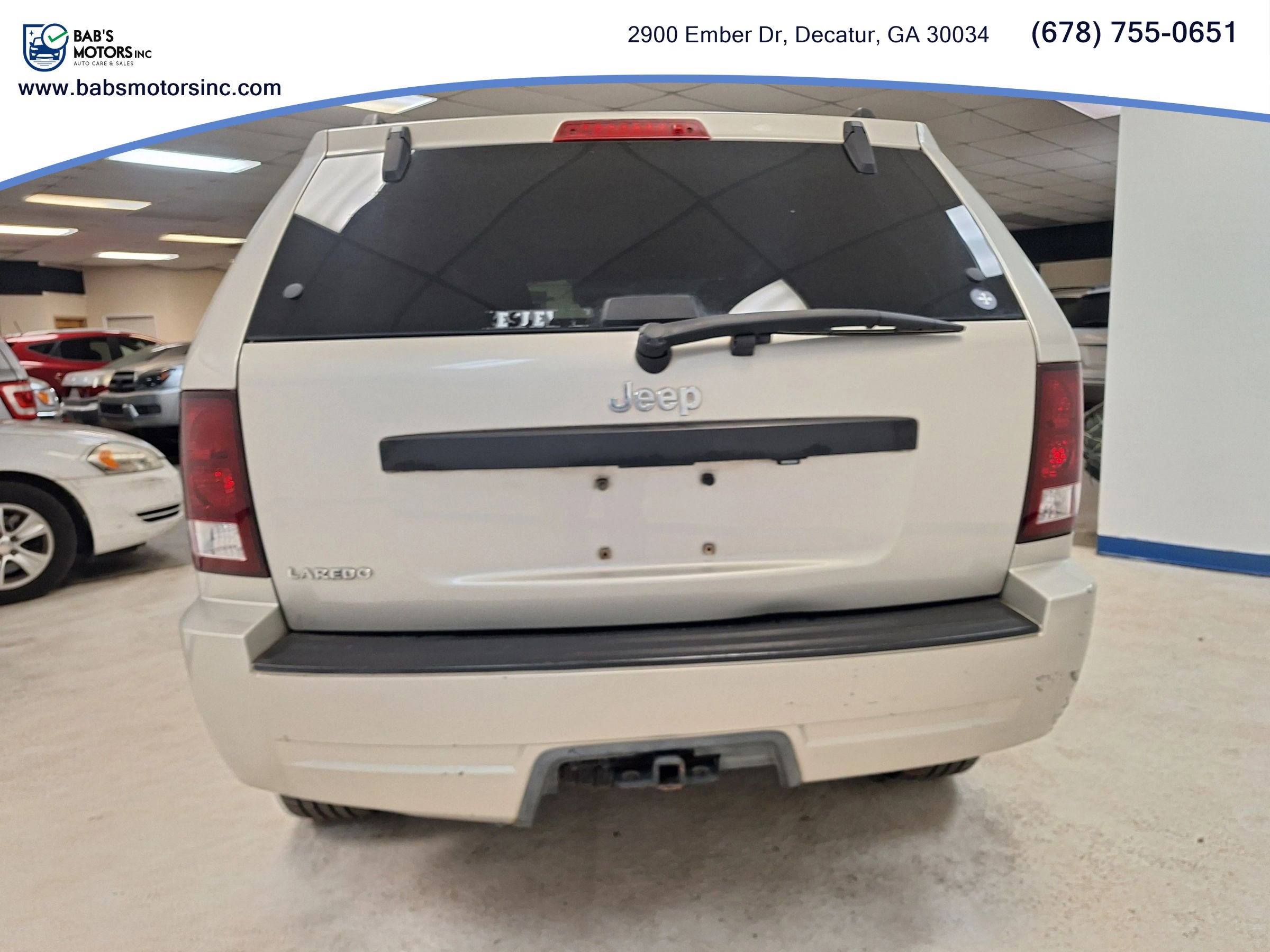 Used 2009 Jeep Grand Cherokee Laredo w/ Sun/Sound Group image 5