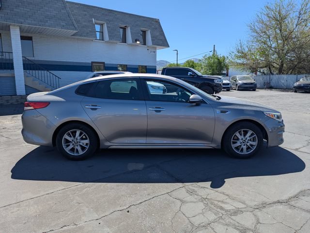 Used 2017 Kia Optima LX FWD image 2