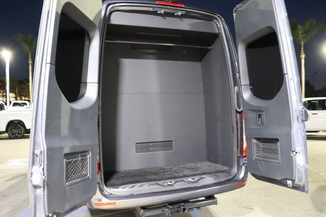 Used 2021 Mercedes-Benz Sprinter 3500 image 10