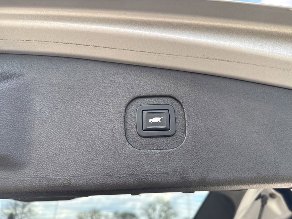 Used 2012 GMC Terrain SLT FWD image 21