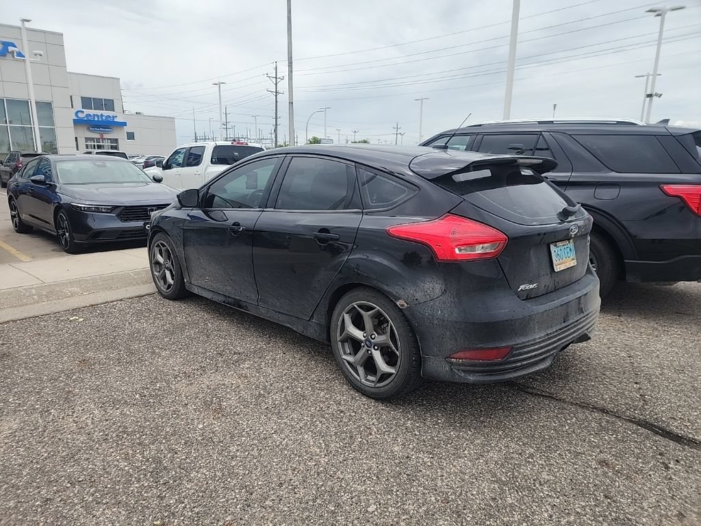 Used 2018 Ford Focus ST FWD image 6
