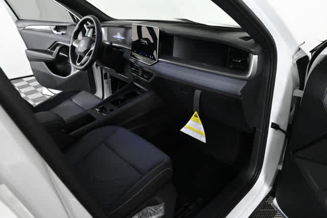 New 2026 Volkswagen Tiguan SE R-Line FWD image 13