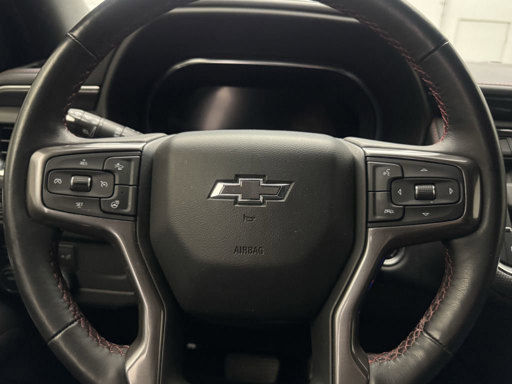 Used 2022 Chevrolet Suburban RST w/ Sport Performance Package image 21