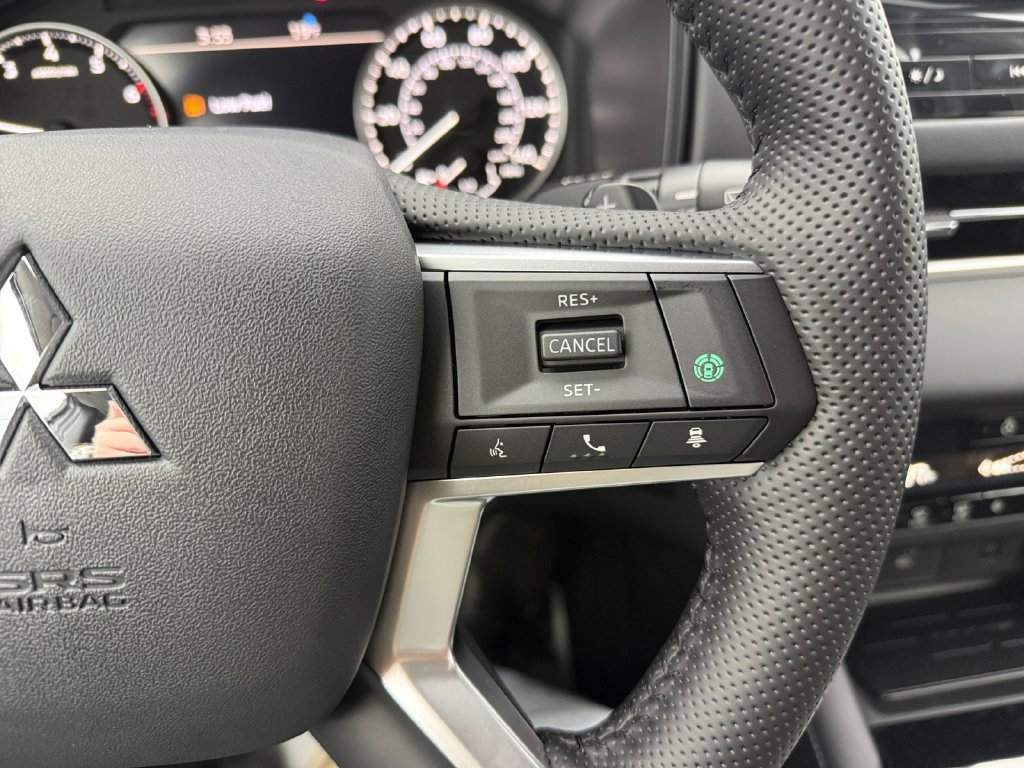 New 2026 Mitsubishi Outlander SE AWD/4WD image 34