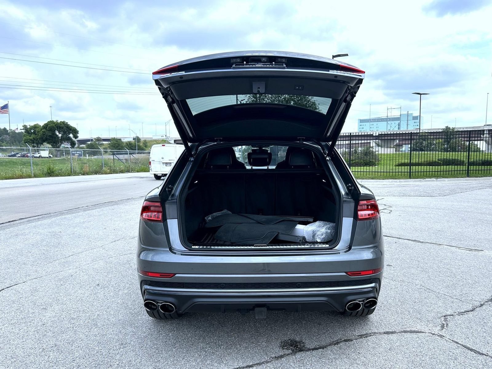 Used 2020 Audi SQ8 Premium Plus w/ Driver Assistance Package AWD/4WD image 21