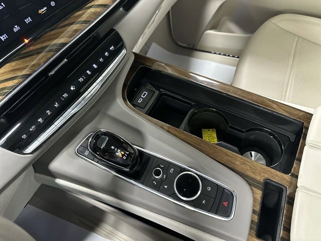 Used 2023 Cadillac Escalade ESV Premium Luxury Platinum image 14