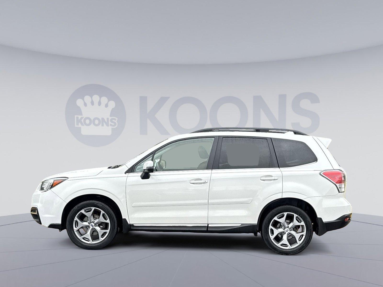 Used 2018 Subaru Forester 2.5i Touring image 2