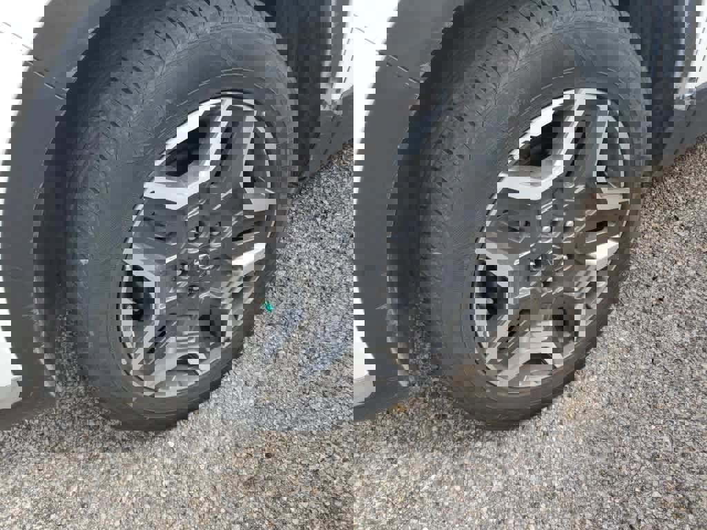 Used 2023 Hyundai Santa Fe Limited image 2