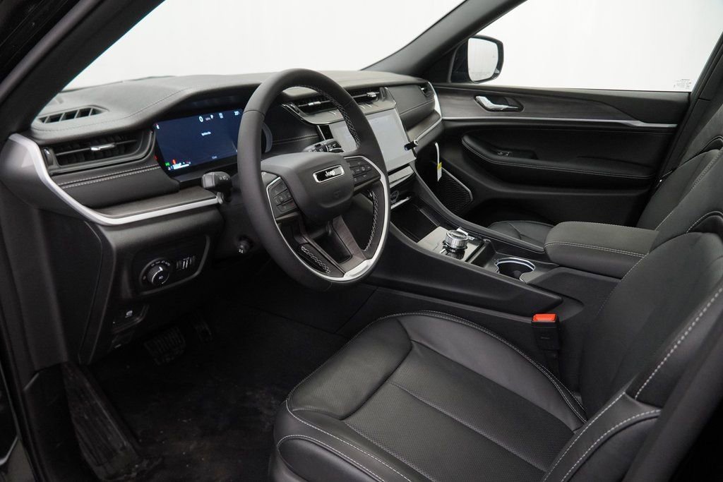 New 2026 Jeep Grand Cherokee L Limited image 15