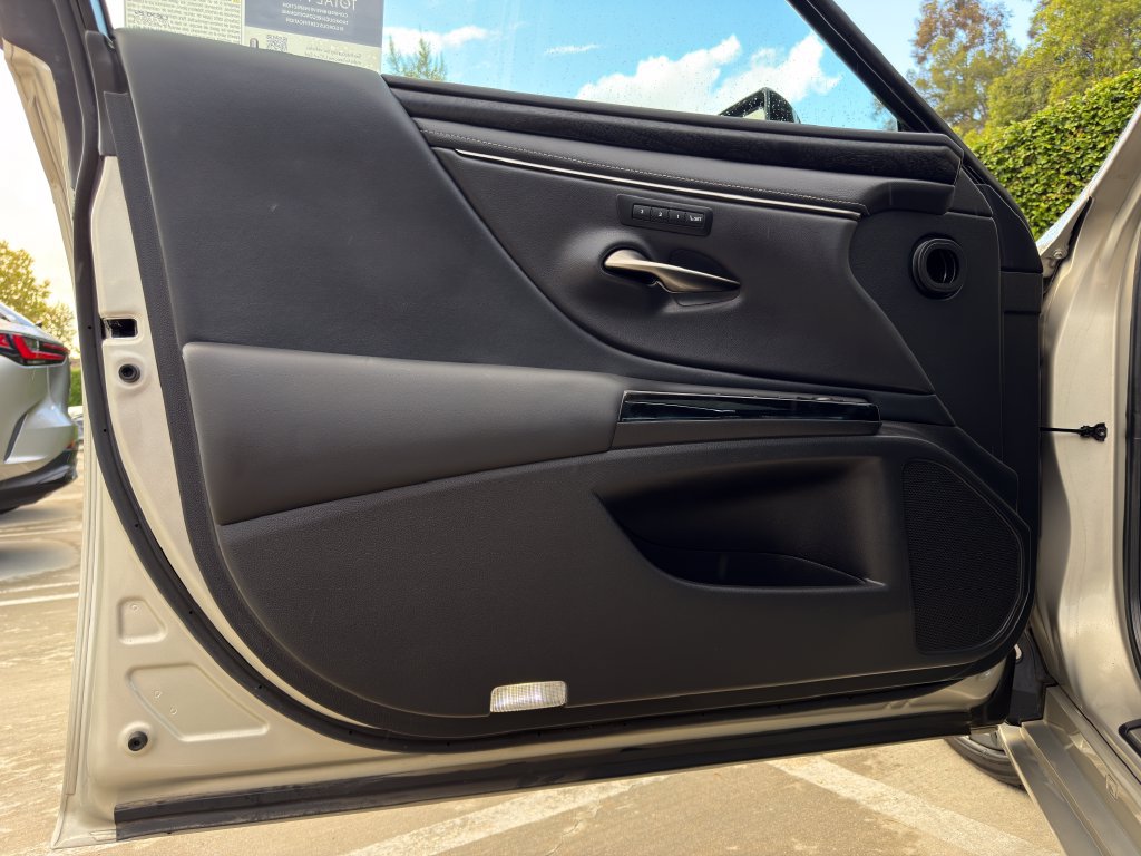 Certified 2025 Lexus ES 350 w/ Premium Package FWD image 27