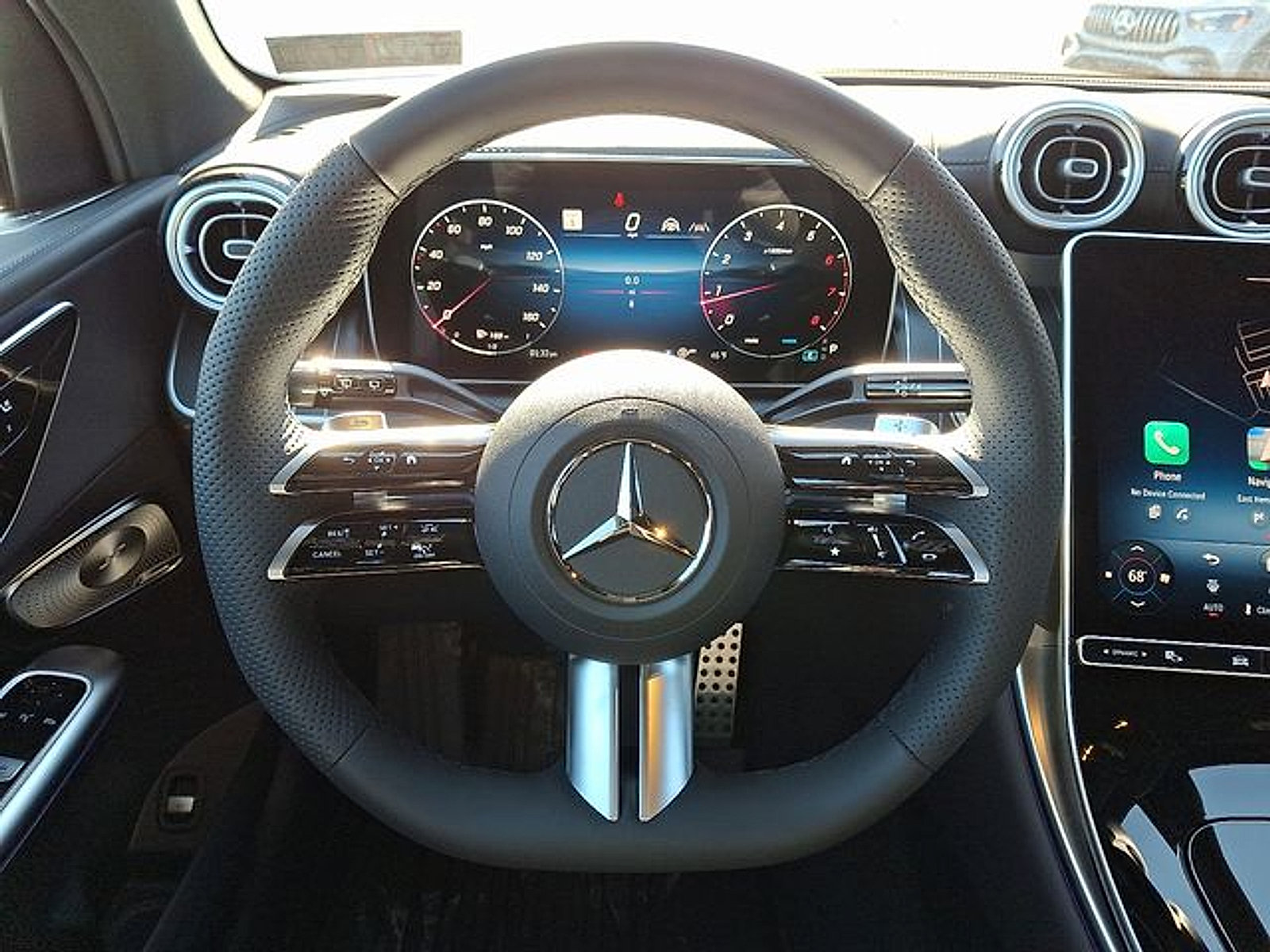 Used 2026 Mercedes-Benz GLC 300 4MATIC image 16