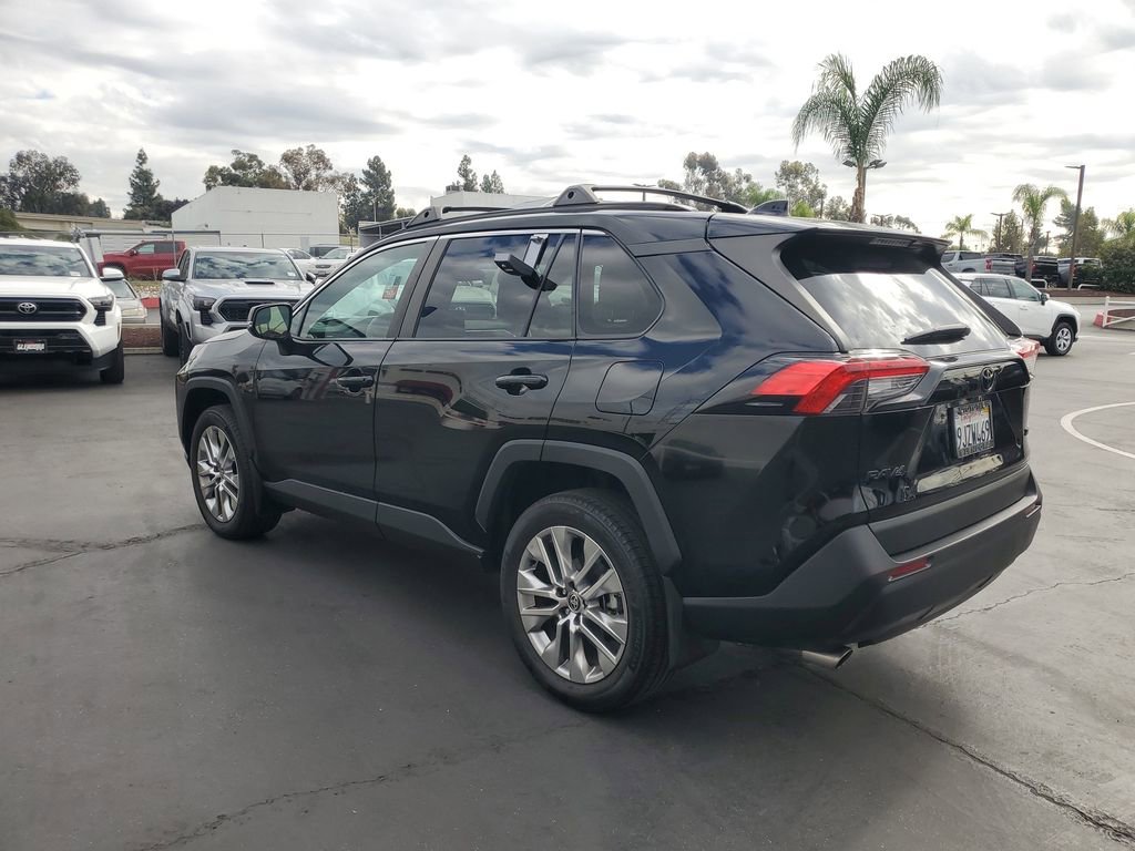 Used 2024 Toyota RAV4 XLE Premium image 5