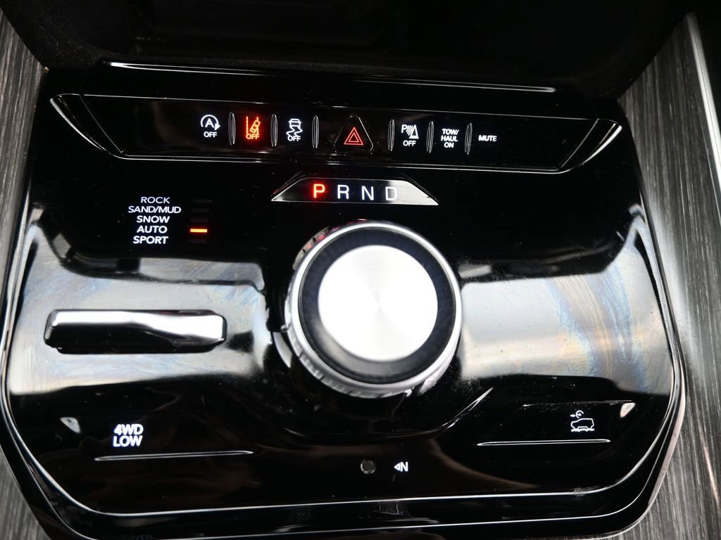 Used 2024 Jeep Wagoneer Series II w/ Premium Group I image 31