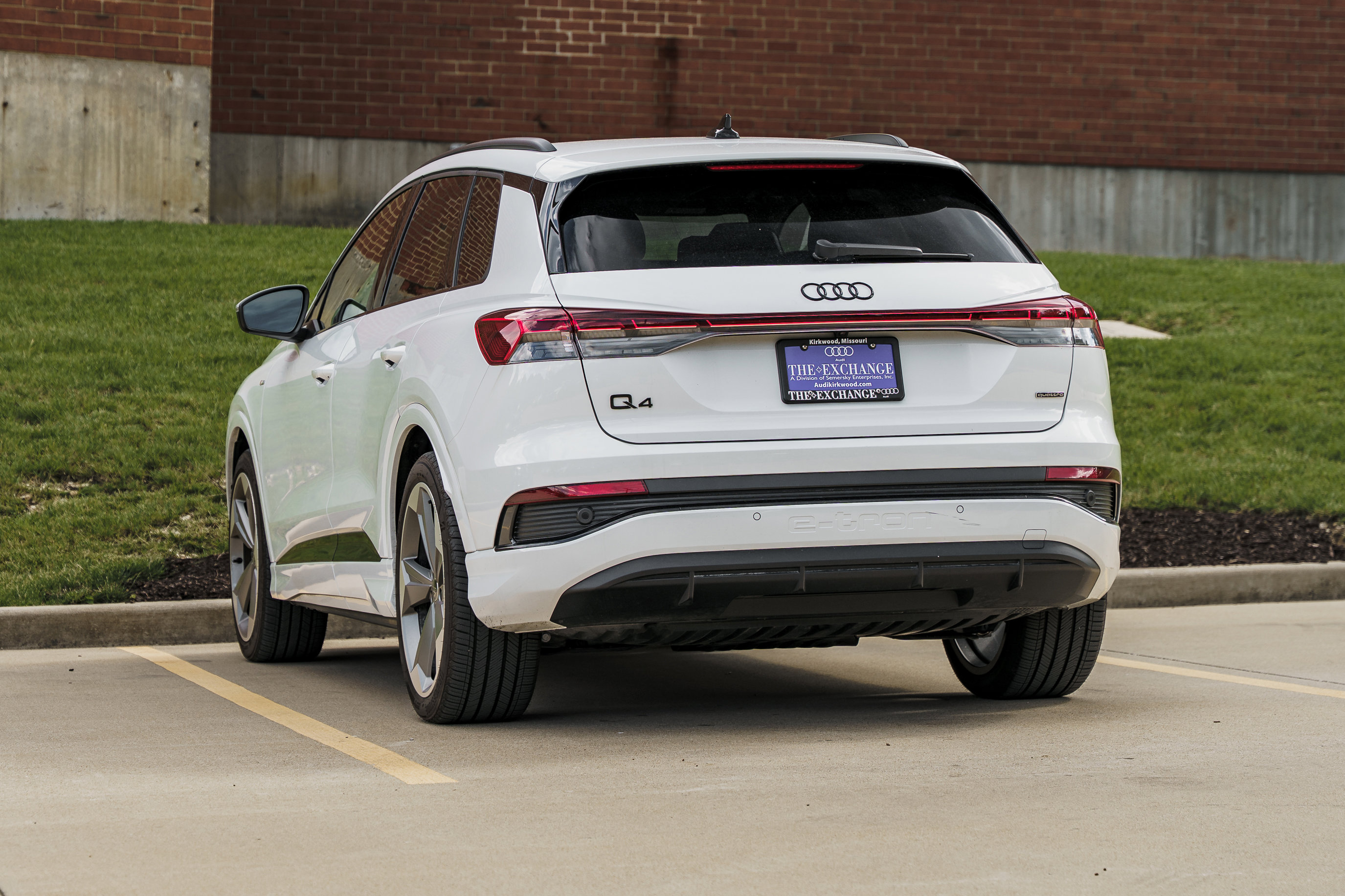 Certified 2025 Audi Q4 e-tron Premium Plus w/ Premium Plus AWD/4WD image 5