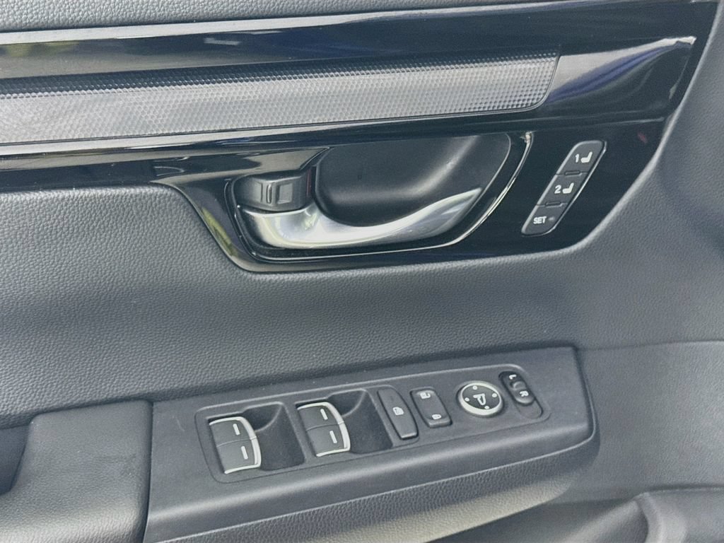 Used 2025 Honda CR-V Sport Touring image 24